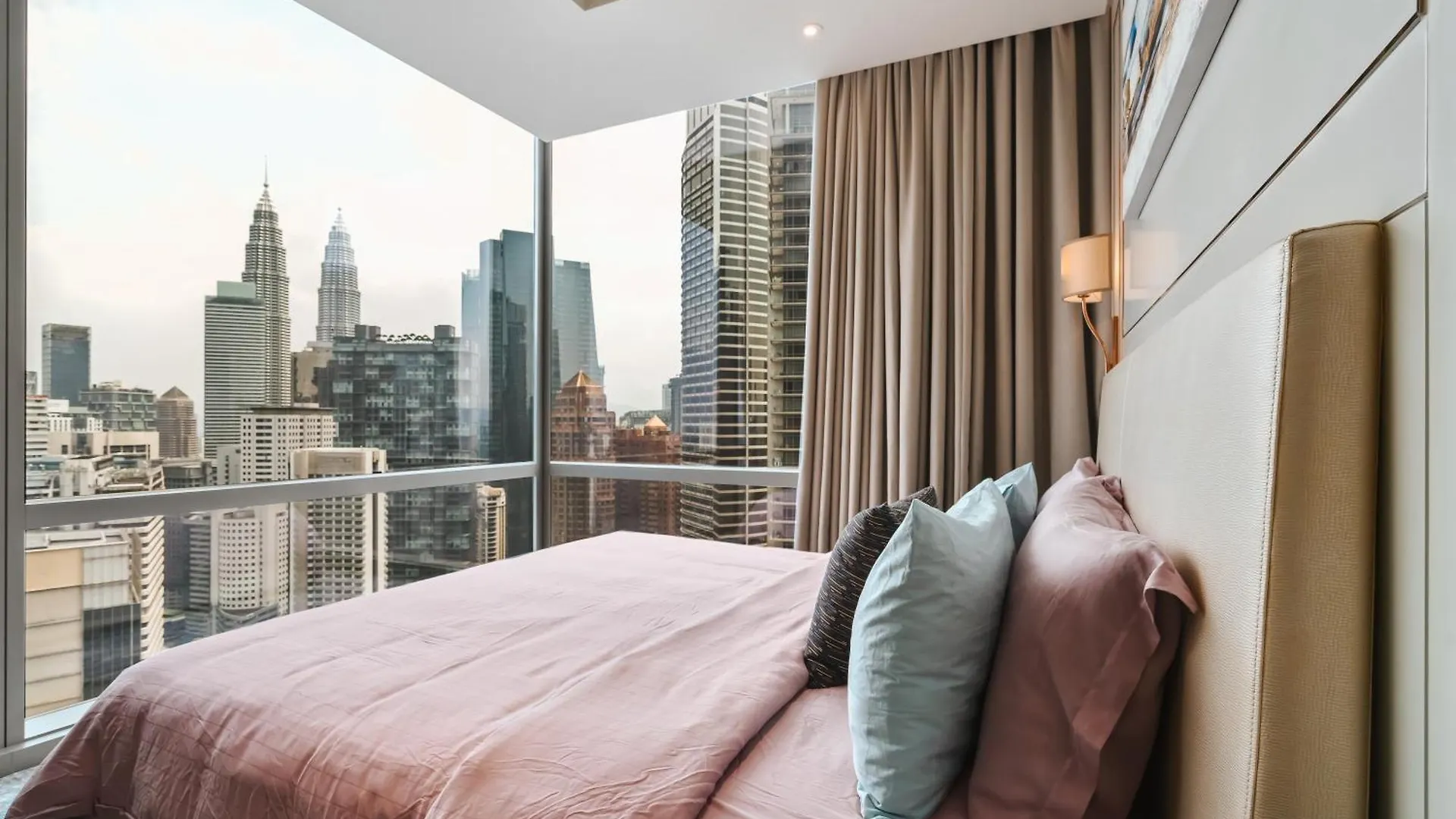 Luxury 2Br Designer Suite Above Pavilion Mall Kuala Lumpur